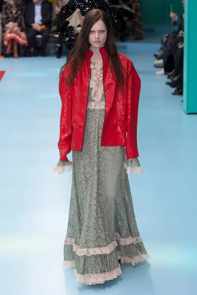 Look 33